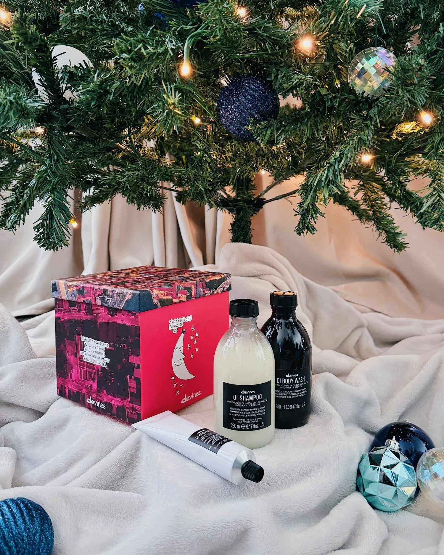Davines OI Lifestyle Holiday Kit Bombshell Hair Studio