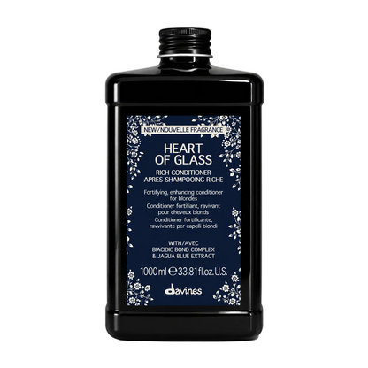 Davines Heart of Glass Rich Conditioner liter duo 1000ml bottles for blonde hair on a clean white background.